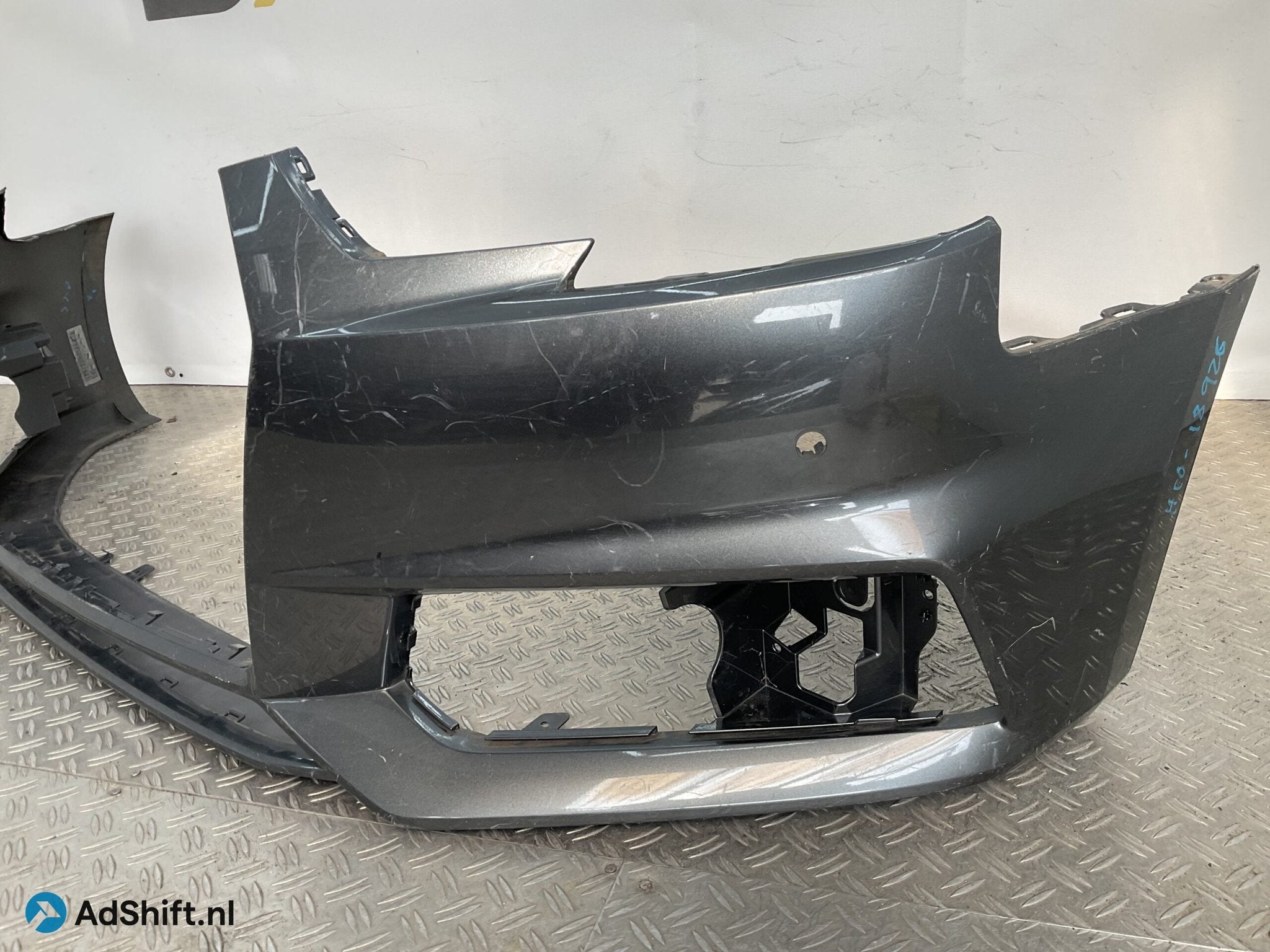 Bumper Audi A4 BW0 B9 SLINE S-LINE 14-17 8W0807437F Voorbump, Bumper