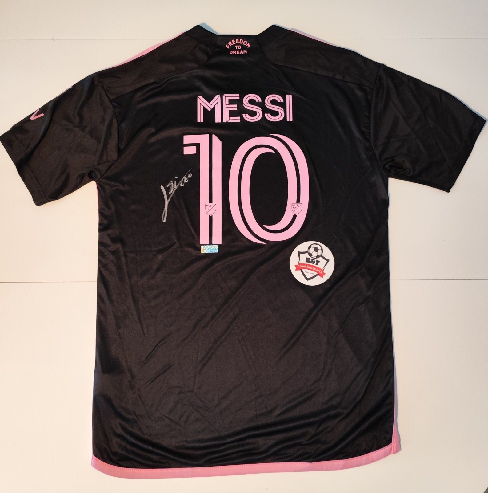 Gesigneerd Lionel Messi Inter Miami Thuisshirt - Maat M, Verzamelen, Sportartikelen en Voetbal, Buitenlandse clubs, Shirt, Verzenden