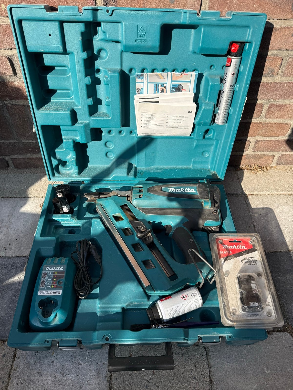 Makita Tacker/Nietmachine met accessoires in koffer, Ophalen of Verzenden, Gebruikt, Tacker/nietmachine, Makita