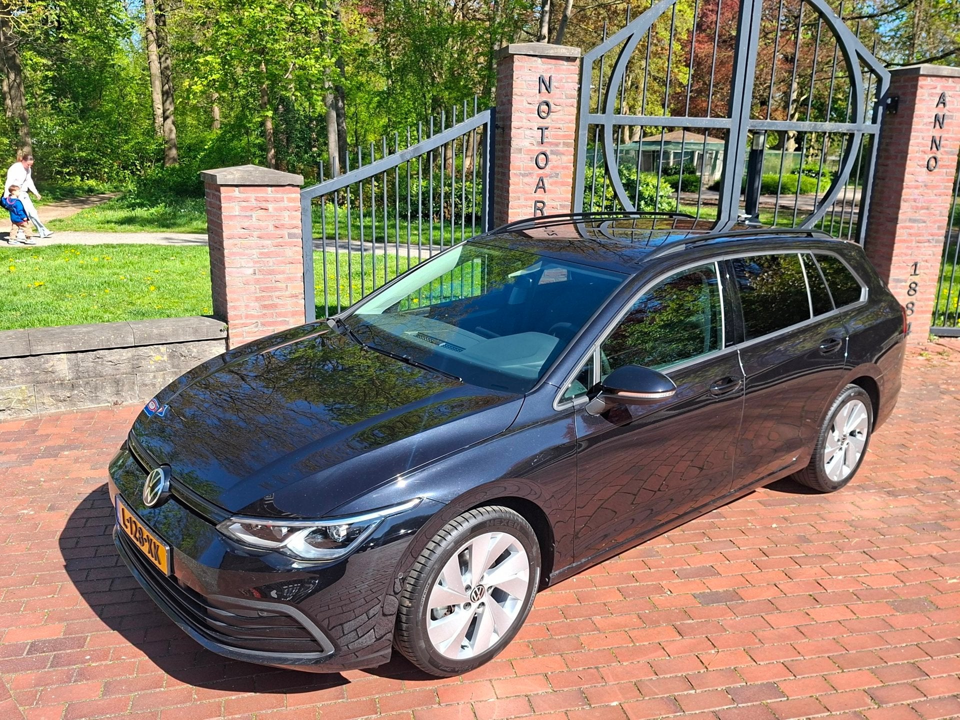 Foto 12 van Volkswagen Golf Variant 1.5 TSI Virtual Apple car. Stoelverw