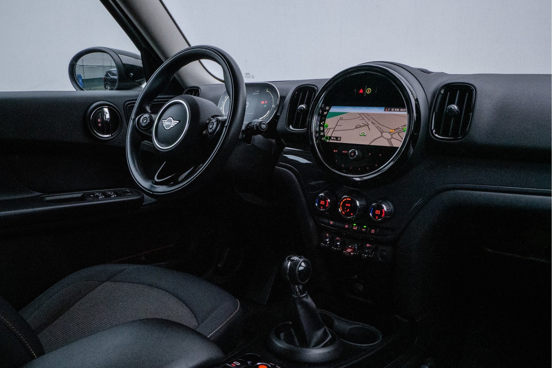 MINI Countryman 1.5 One Pepper Full map navigatie/ Cruise co, Voorwielaandrijving, Gebruikt, Countryman, Met garantie (alle)