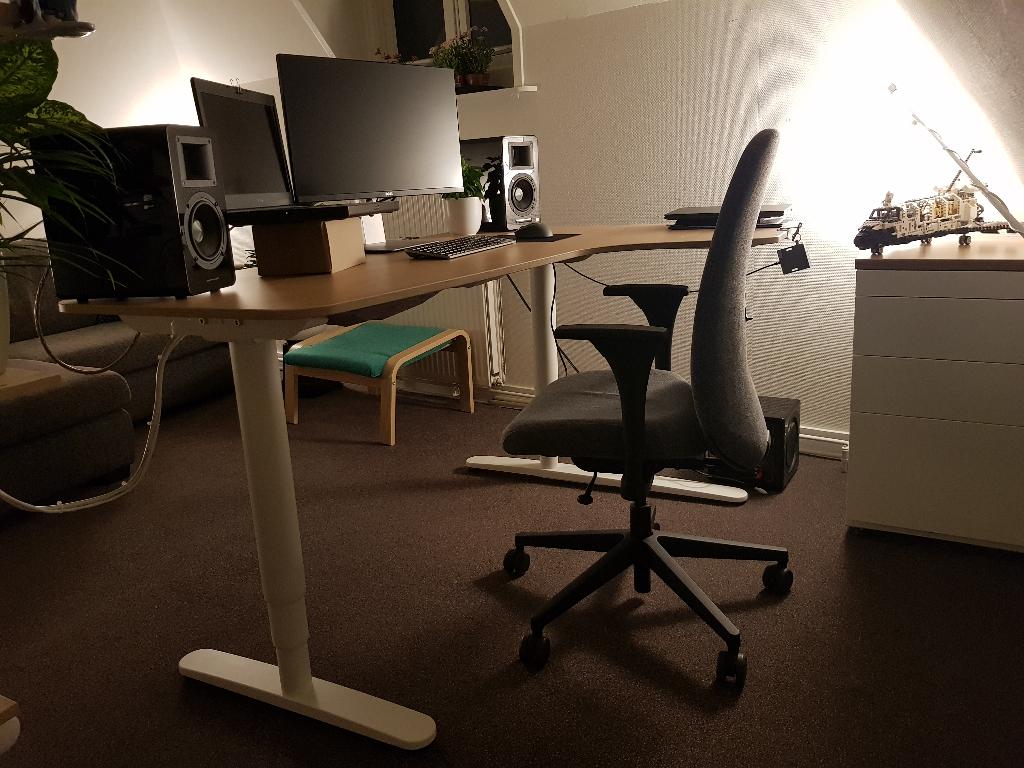 Ikea Bekant electric stand desk, Huis en Inrichting, Bureaus, Ophalen, Hoekbureau, Zo goed als nieuw, IKEA