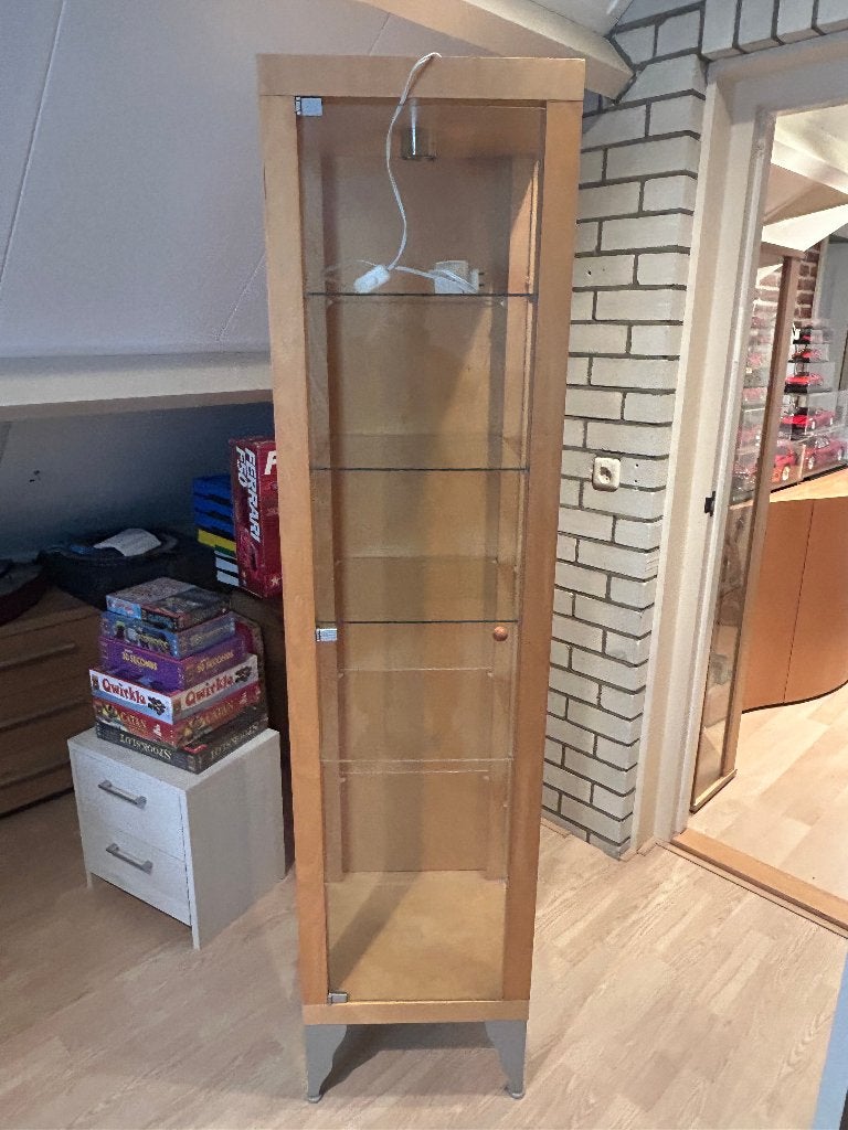 Staande vitrine hout glas op poten 45brx40dpx189 verlichting, Huis en Inrichting, Kasten | Vitrinekasten, Ophalen, Minder dan 50 cm