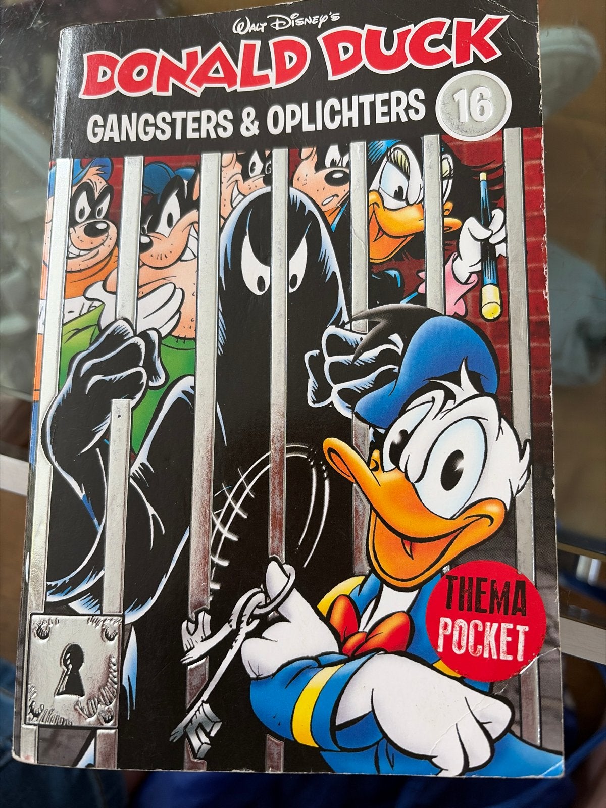 Donald Duck: Gangsters & Oplichters - Thema Pocket 16, Eén stripboek, Ophalen of Verzenden, Gelezen