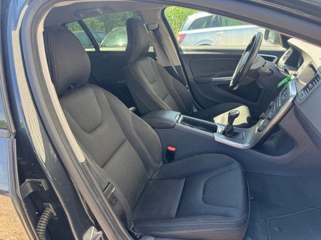 Volvo V60 2.0 D2 Polar+ (bj 2018), Auto's, Volvo, Voorwielaandrijving, Gebruikt, Euro 6, 4 cilinders