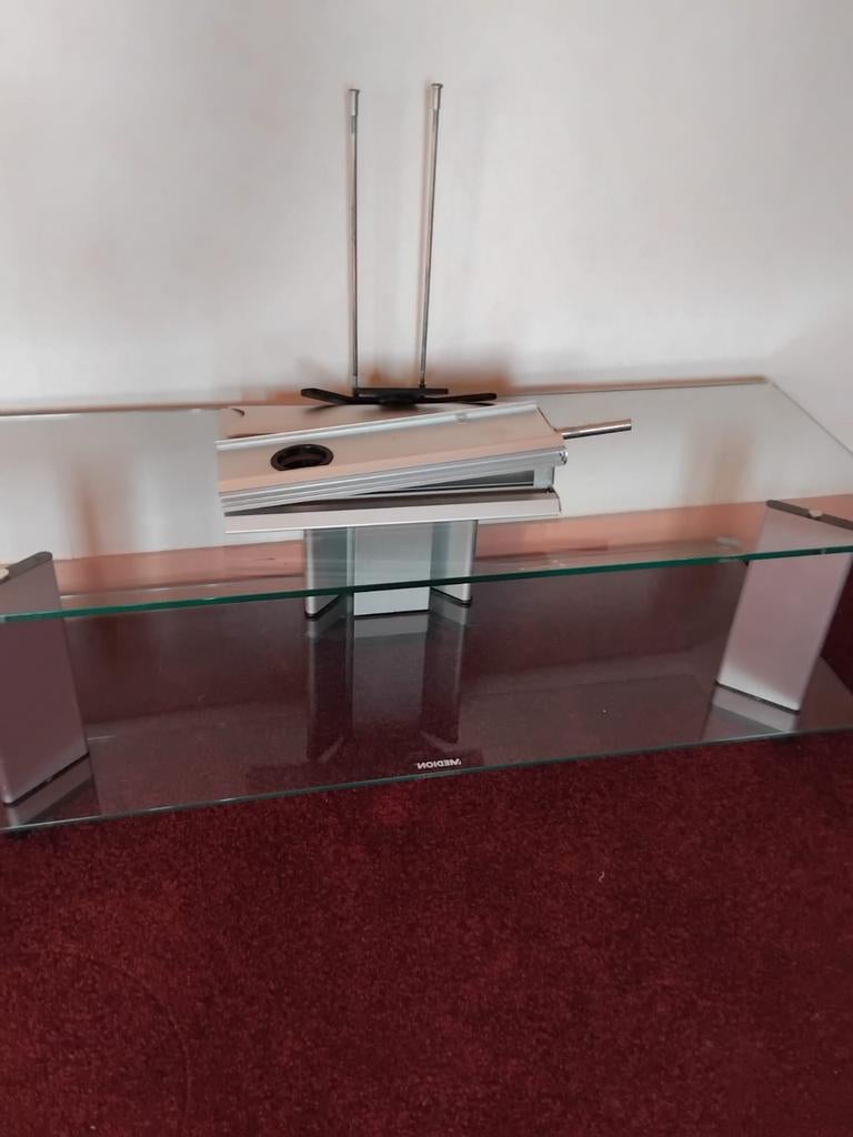 Gratis tv meubel / tafel, Ophalen, 25 tot 50 cm, Glas, Minder dan 100 cm