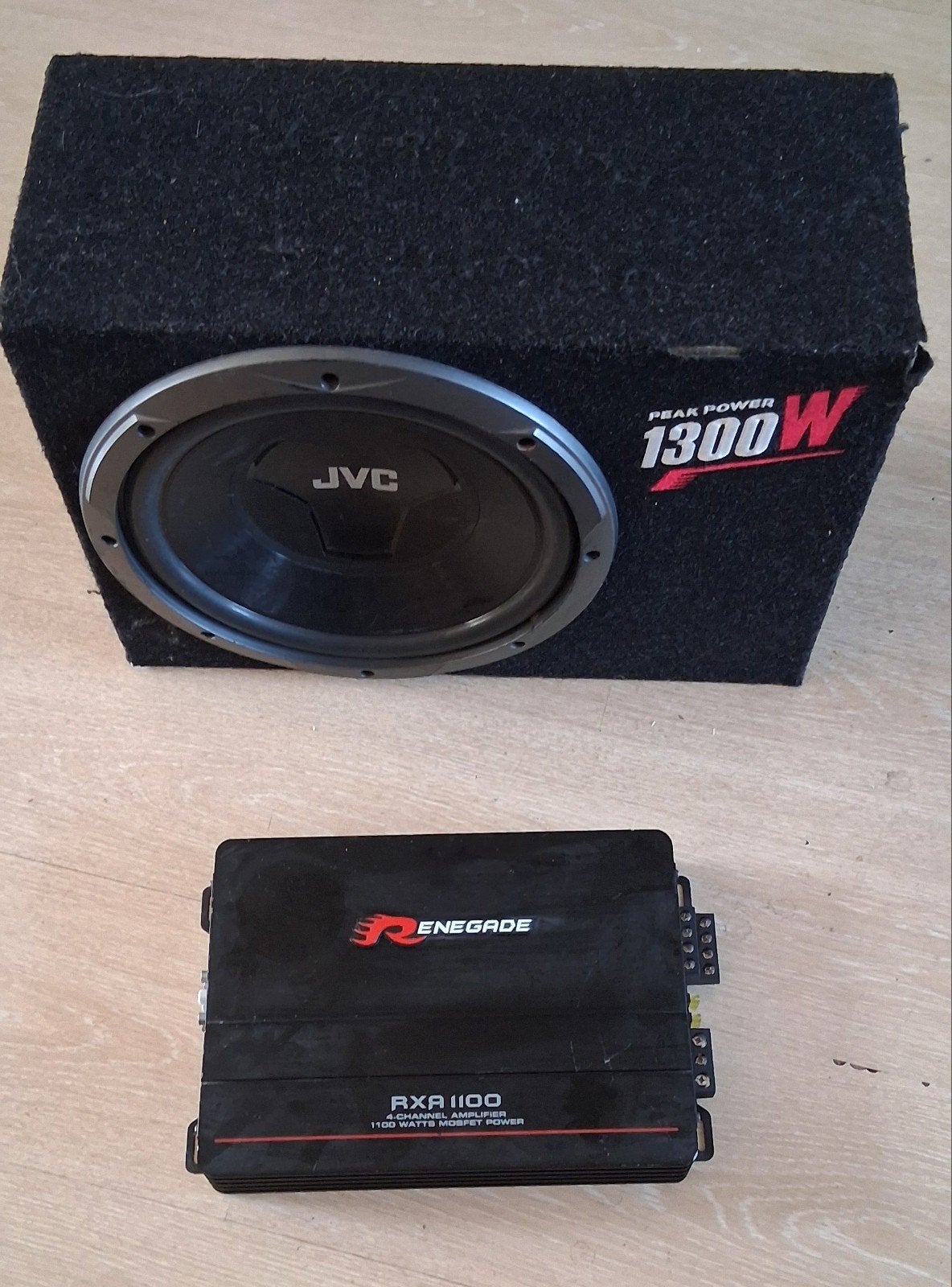 JVC 1300W peak power box en Renegate RXA1100 versterker, Ophalen, Gebruikt