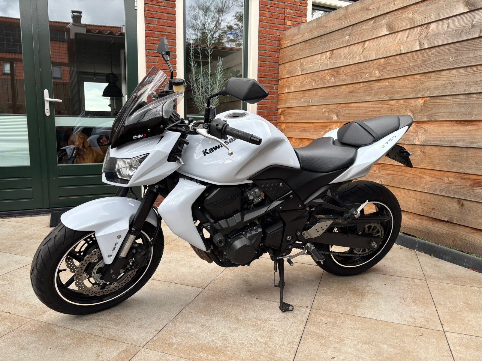 Kawasaki Z750 ABS 2013 | 23.204 km | Akrapovič | €5.000, Particulier, Naked bike