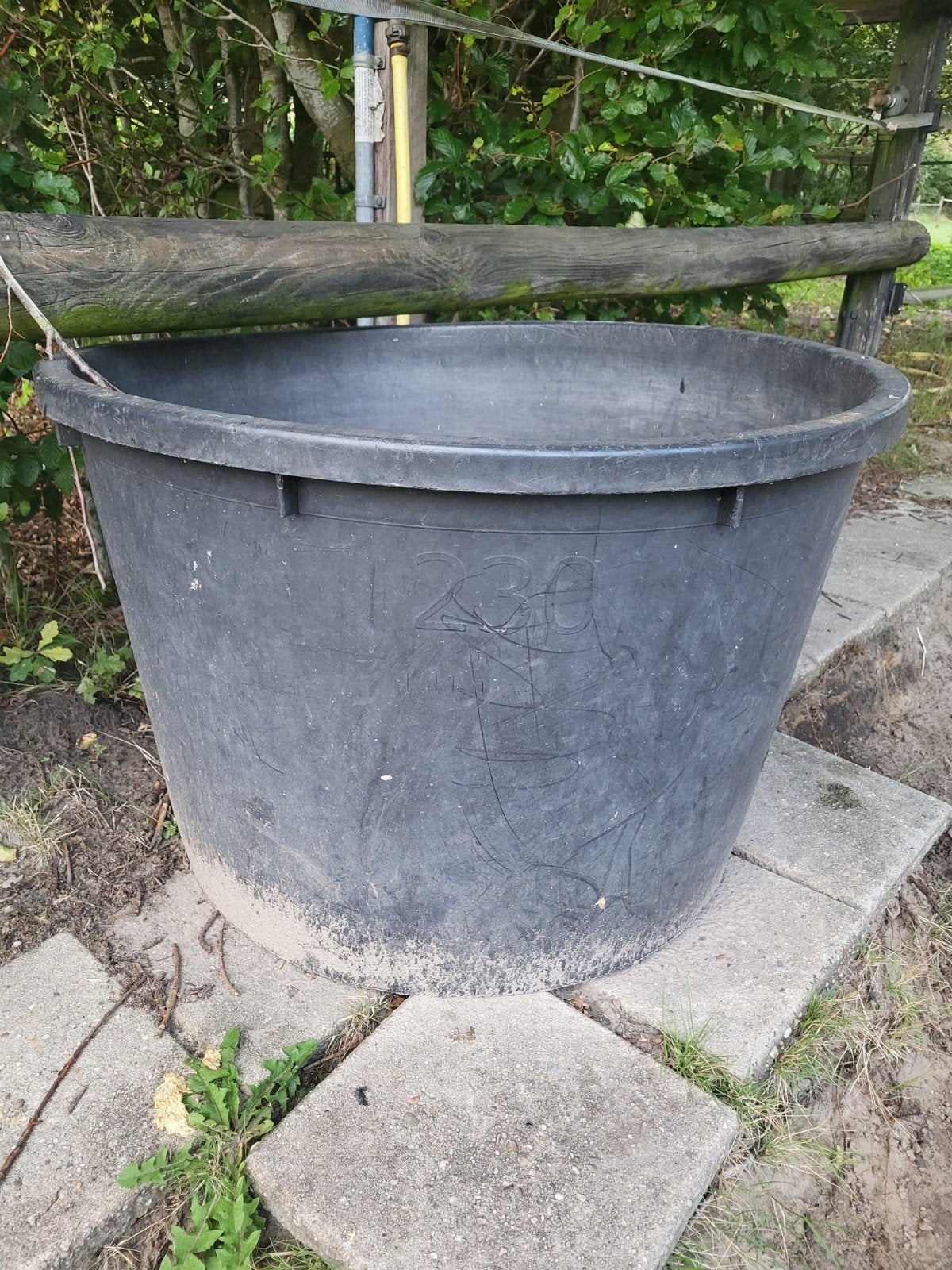 Grote zwarte kunststof waterbak/plantenbak, Tuin en Terras, Ophalen, Kunststof, Gebruikt, Rond