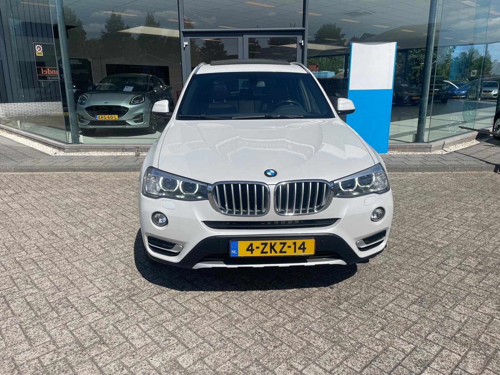 BMW X3 XDrive20i M High Executive, Auto's, Automaat, Dealer onderhouden, Gebruikt, Euro 6