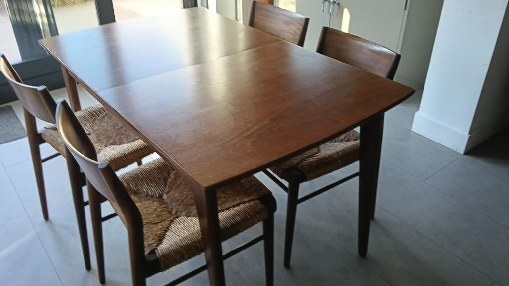 Vintage Wilkhahn eettafel met stoelen, Huis en Inrichting, Tafels | Eettafels, Ophalen, Gebruikt, 100 tot 150 cm, 50 tot 100 cm