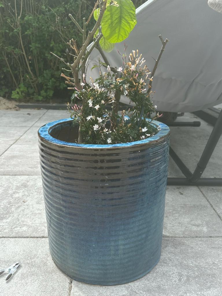 Grote blauwe buitenpot - Direct ophalen, Tuin en Terras, Bloempotten, 25 tot 40 cm, Gebruikt, Rond, Ophalen of Verzenden