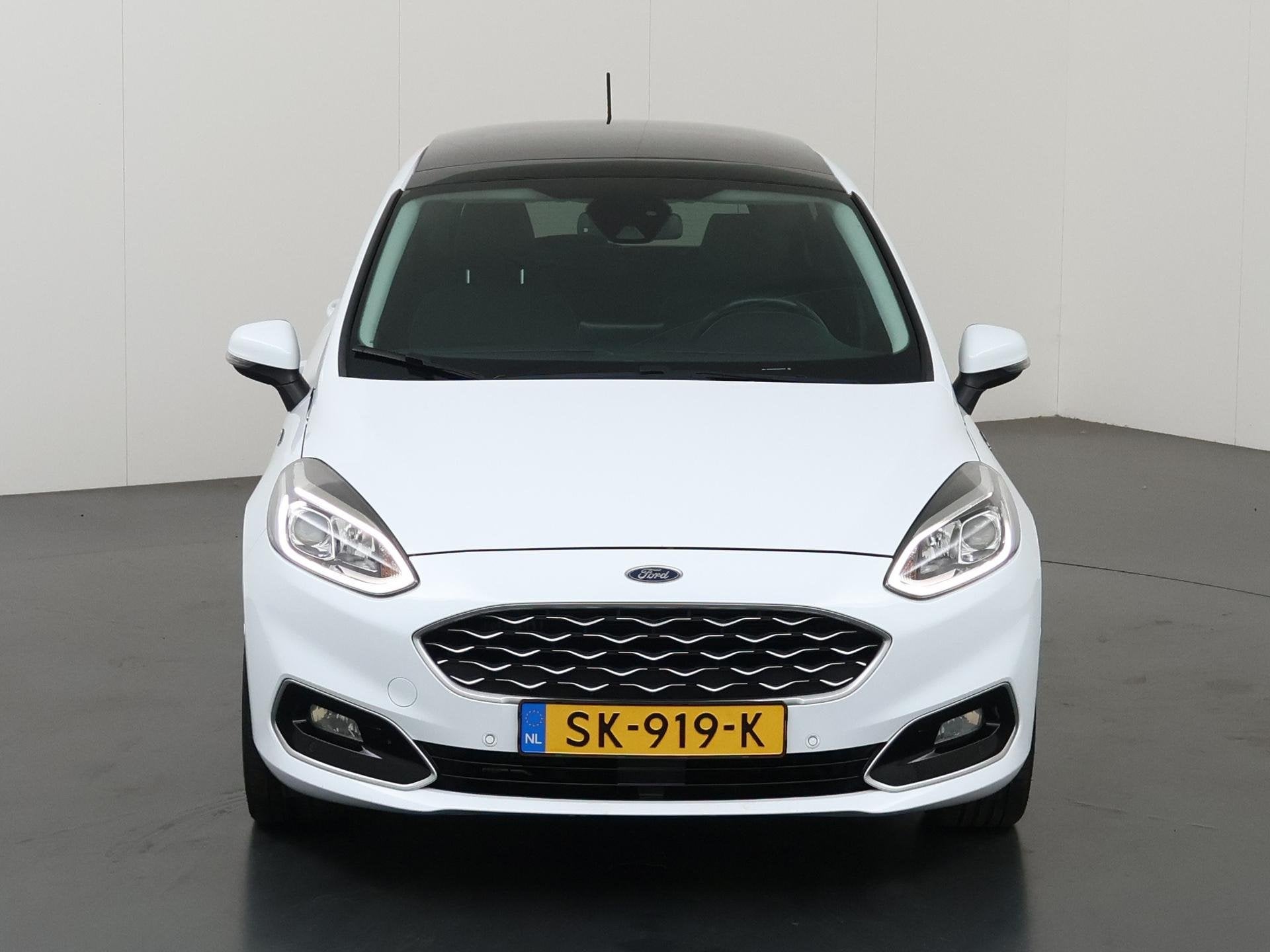Ford Fiesta 1.0 EcoBoost Vignale | Panoramadak | Winterpakke, Voorwielaandrijving, 125 pk, Gebruikt, 1064 kg