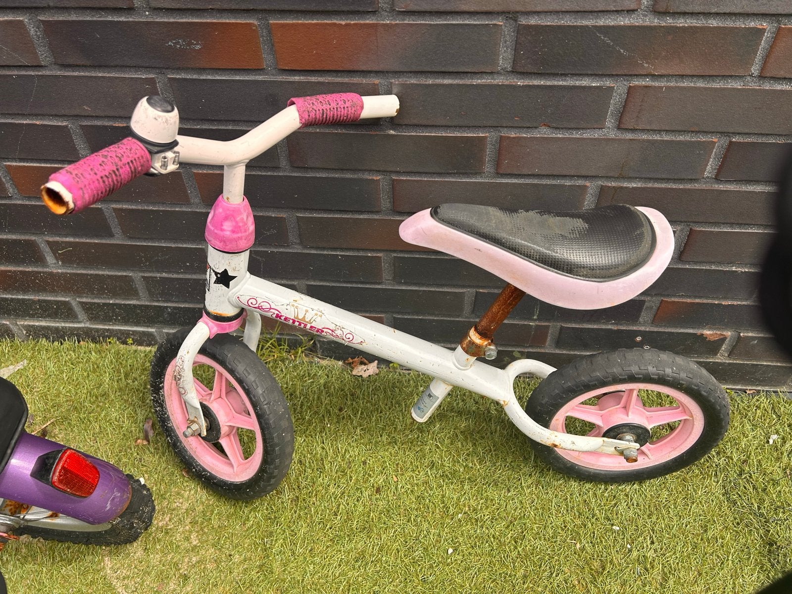Kettler loopfiets roze/wit - Gebruikt, Ophalen of Verzenden, Gebruikt, Minder dan 16 inch