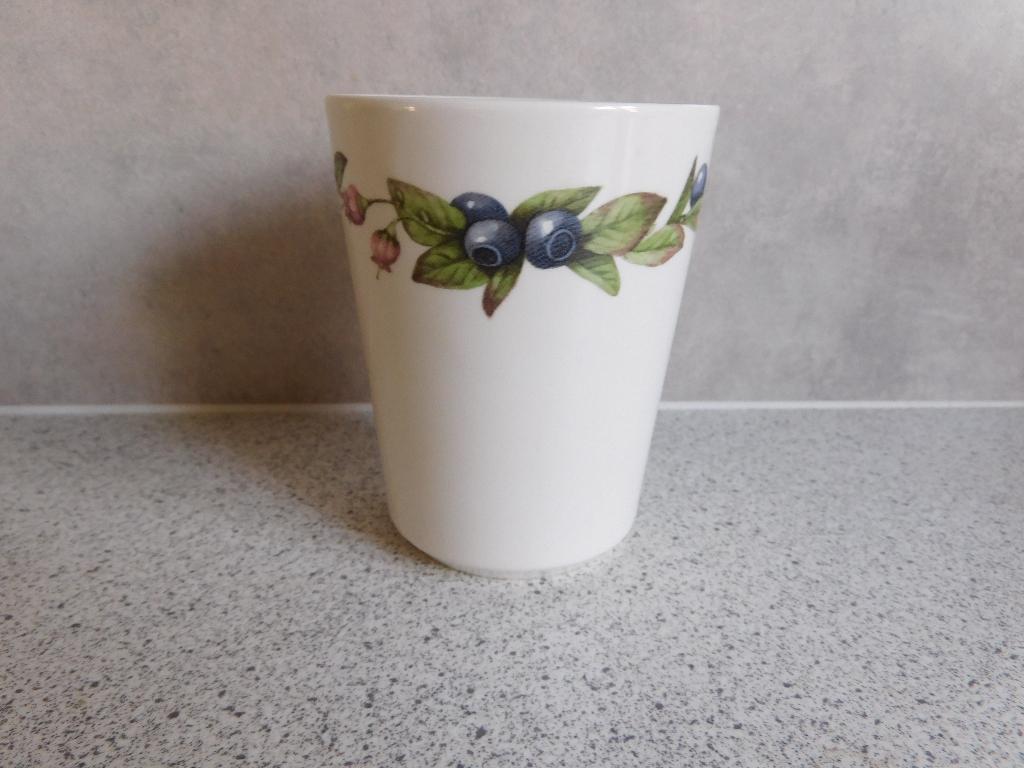 Melkbeker Bosvruchten Wedgwood Marjolein Bastin, Overige typen, Ophalen of Verzenden, Zo goed als nieuw, Overige stijlen