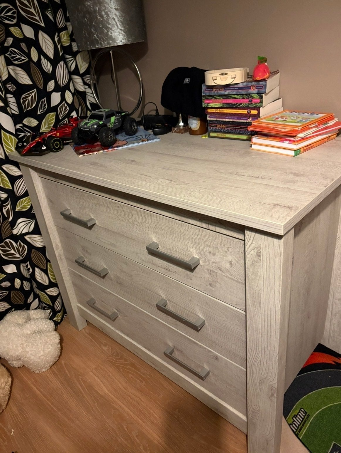 Commode met 3 laden - schuiven niet goed, Huis en Inrichting, 3 of 4 laden, Ophalen of Verzenden, Gebruikt, Overige houtsoorten