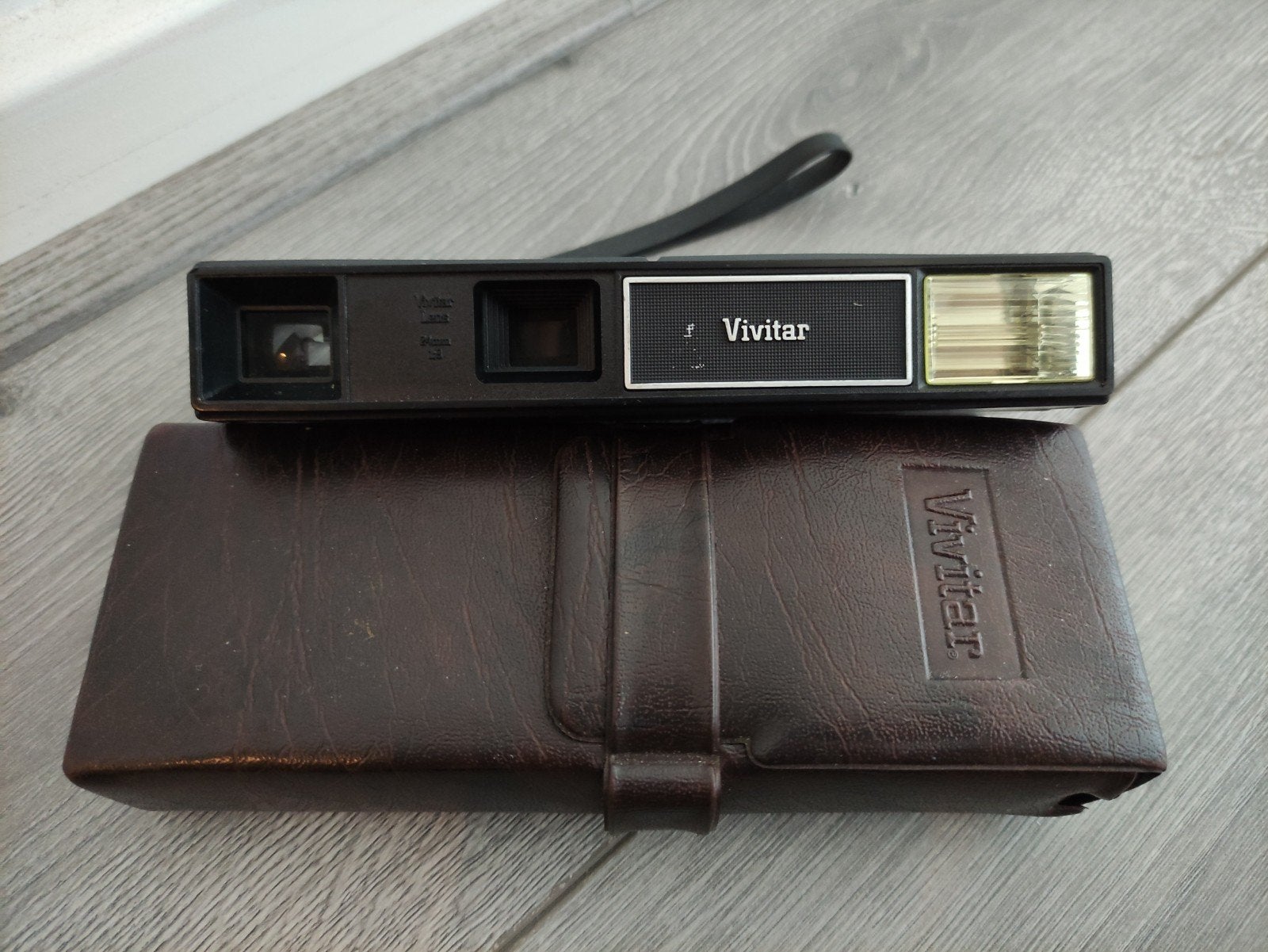 Vivitar 600 camera met hoesje, Ophalen of Verzenden, Compact, Overige Merken