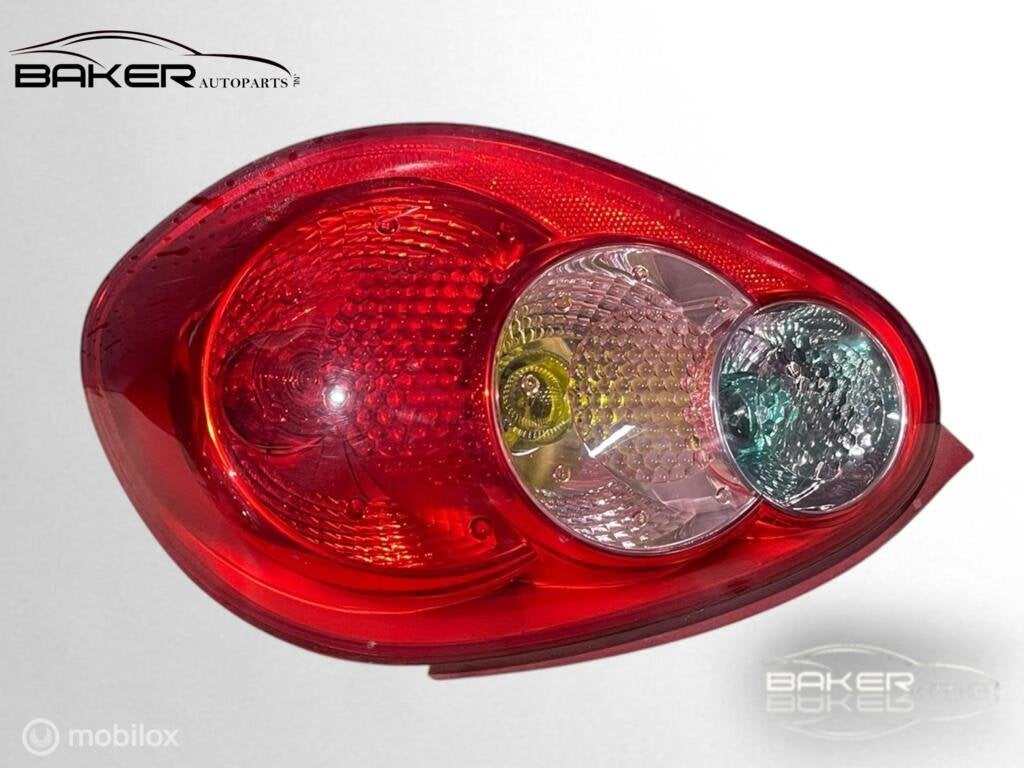 Achterlicht links Toyota Aygo I ('05-'14) 815500H020, Gebruikt, Toyota, Ophalen of Verzenden