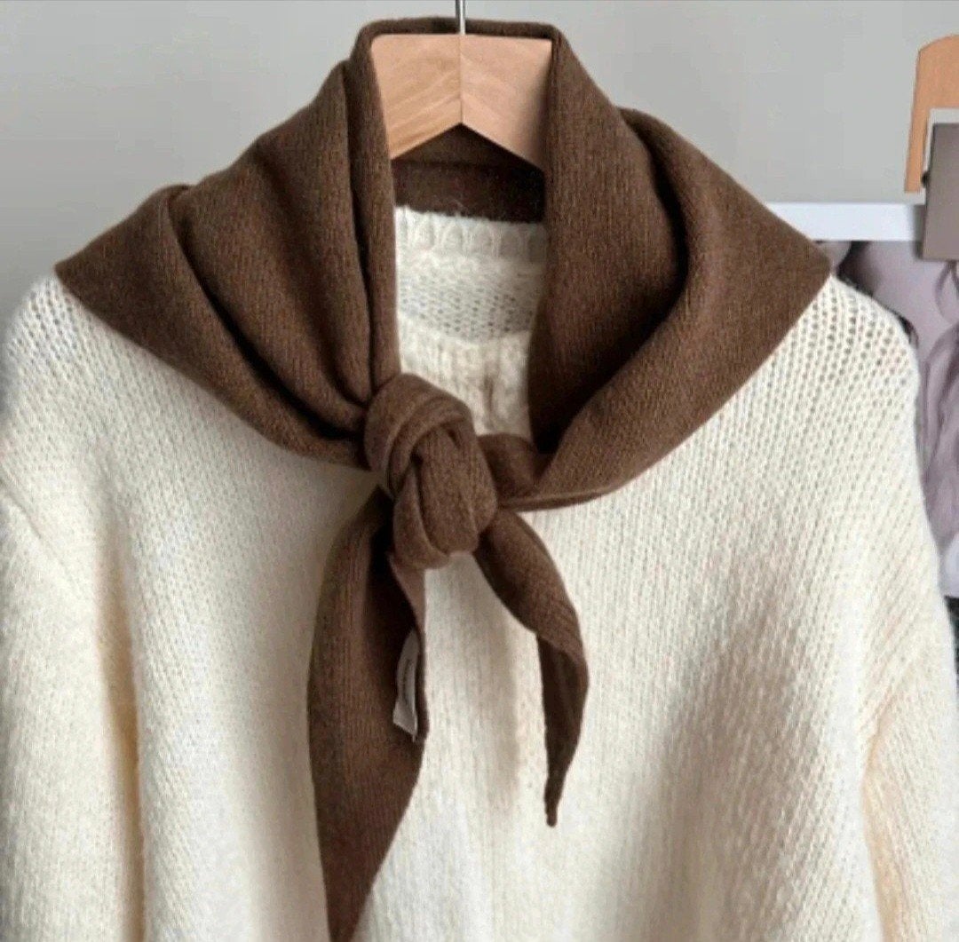 Nieuwe 100% wollen sjaals in diverse kleuren, Kleding | Dames, Ophalen of Verzenden, Nieuw, Sjaal