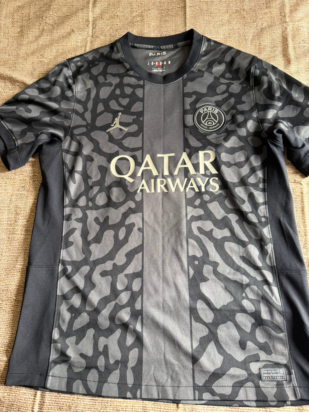 Paris Saint-Germain Jordan voetbalshirt maat L, Ophalen of Verzenden, Zo goed als nieuw, Overige maten, Grijs