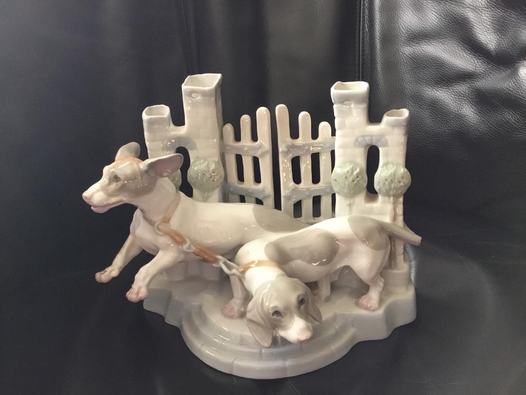 Prachtig Porselein beeld van 2 Jack Russels .., Verzamelen, Beelden en Beeldjes, Ophalen of Verzenden, Zo goed als nieuw, Dier