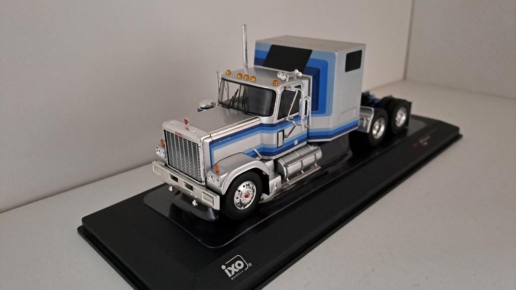 IXO Models GMC General 1980, Overige merken, 1:32 tot 1:50, Ophalen of Verzenden, Zo goed als nieuw