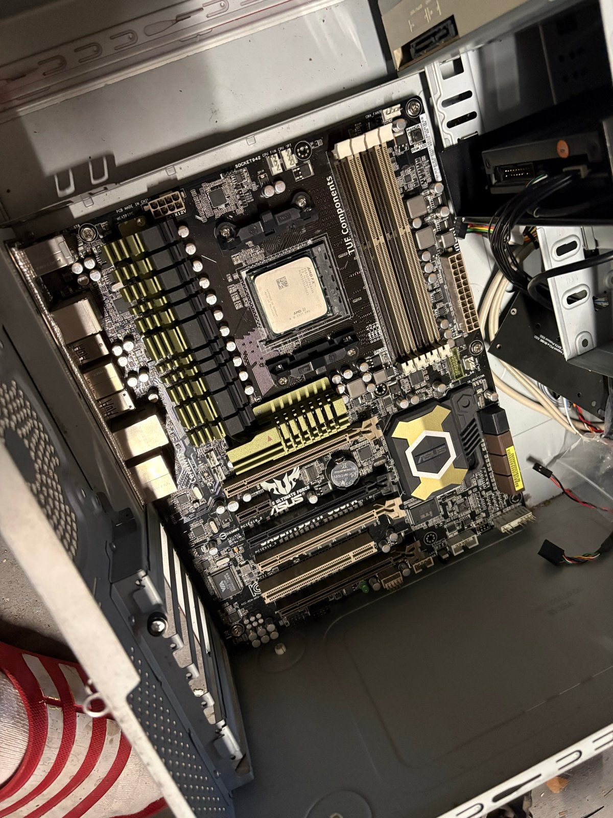 ASUS Sabertooth 990FX Moederbord met AMD FX-8320 CPU, Computers en Software, Ophalen of Verzenden, Gebruikt, AMD, DDR3