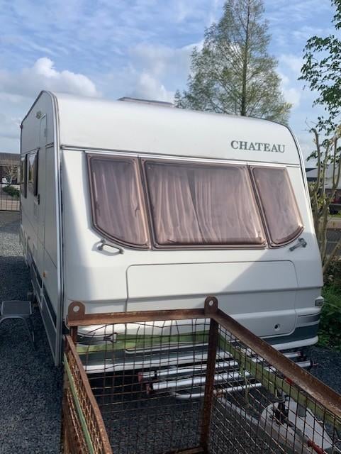 Chateau Cruise Calista 450 bj 2001 voortent+luifel, Chateau, Rondzit, Frans bed, 750 - 1000 kg