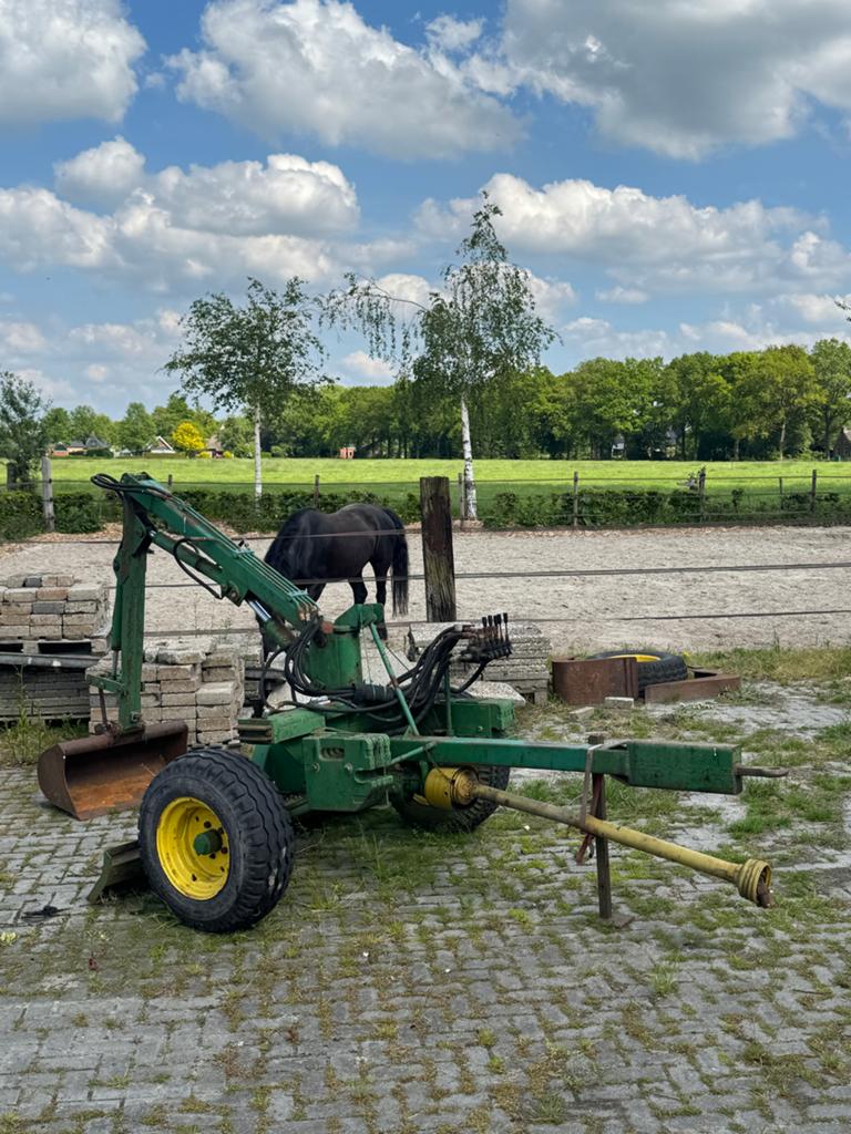 Compacte minigraver met wielen, Ophalen, Gebruikt