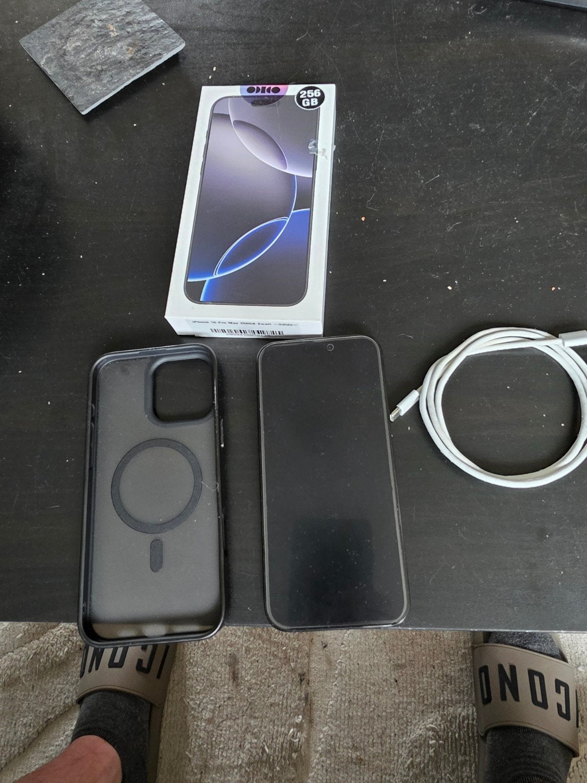 iPhone 15 Pro Max 256GB Zwart - Zo goed als nieuw, Zwart, IPhone 16 Pro Max, Zo goed als nieuw, Zonder simlock
