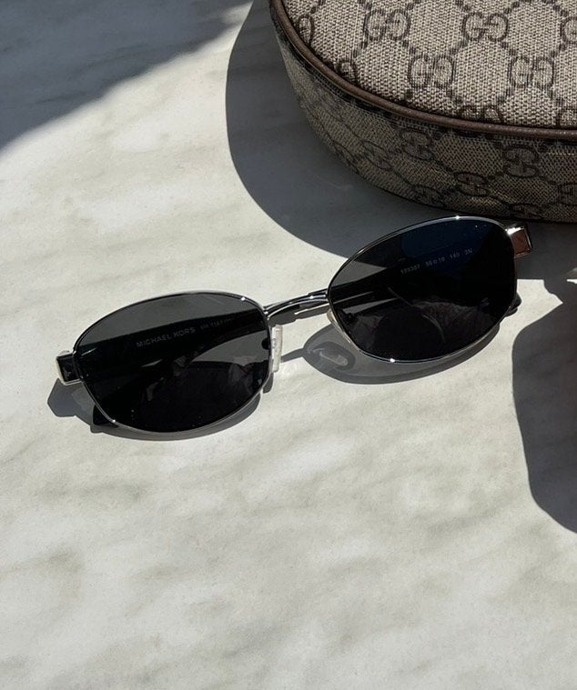 Michael Kors Zonnebril met Etui, Overige merken, Zonnebril, Zwart, Ophalen of Verzenden