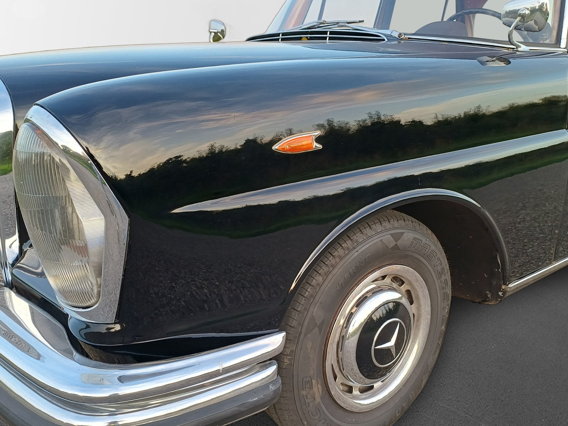 Mercedes-Benz 200-serie 220 S W111 "Heckflosse" / Opknapper, foto 10