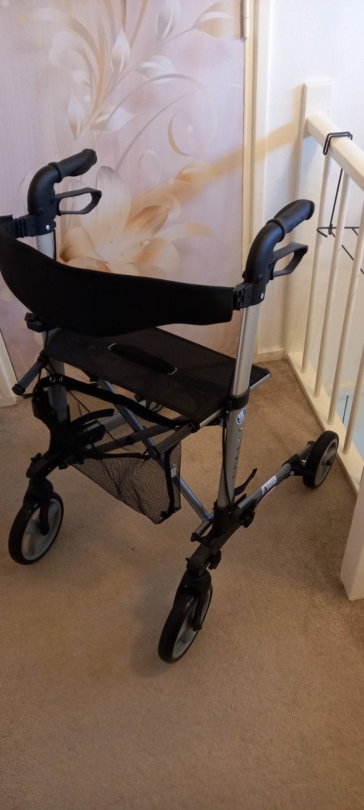 te koop nieuwe rollator nooit gebruikt, Ophalen of Verzenden, Lichtgewicht, Nieuw