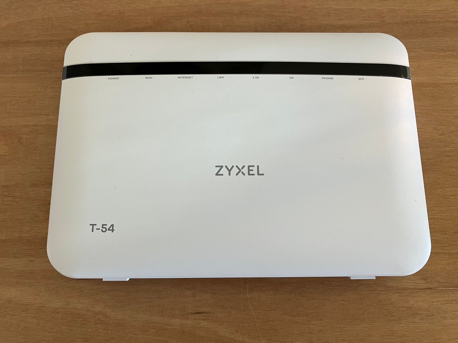 ZYXEL T54   modem, Ophalen of Verzenden, Zo goed als nieuw, Router met modem