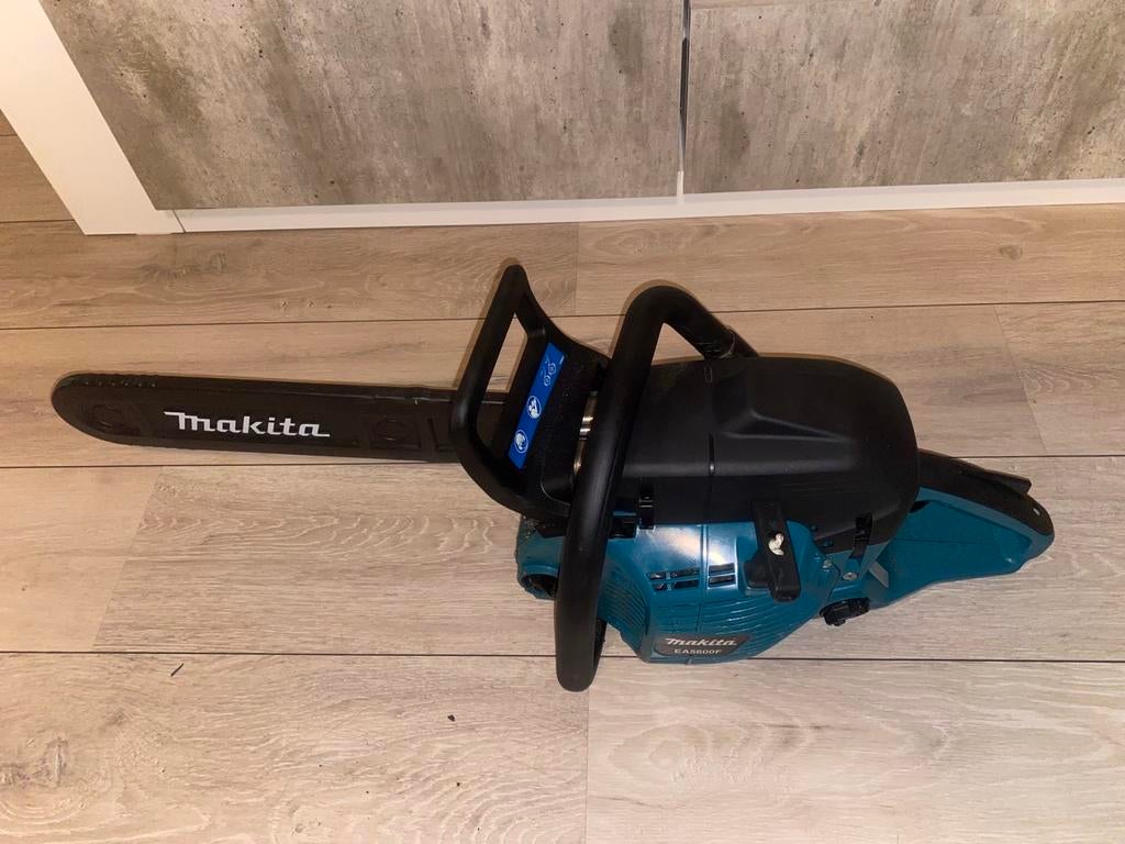 Motorzaag Makita van 2019 2takt  Kompleet werkend, 70 mm of meer, Kettingzaag, Ophalen of Verzenden, Zo goed als nieuw