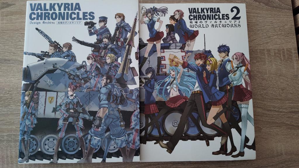 Valkyria Chronicles Artbook 1 en 2, Ophalen of Verzenden, Gelezen, Overige onderwerpen