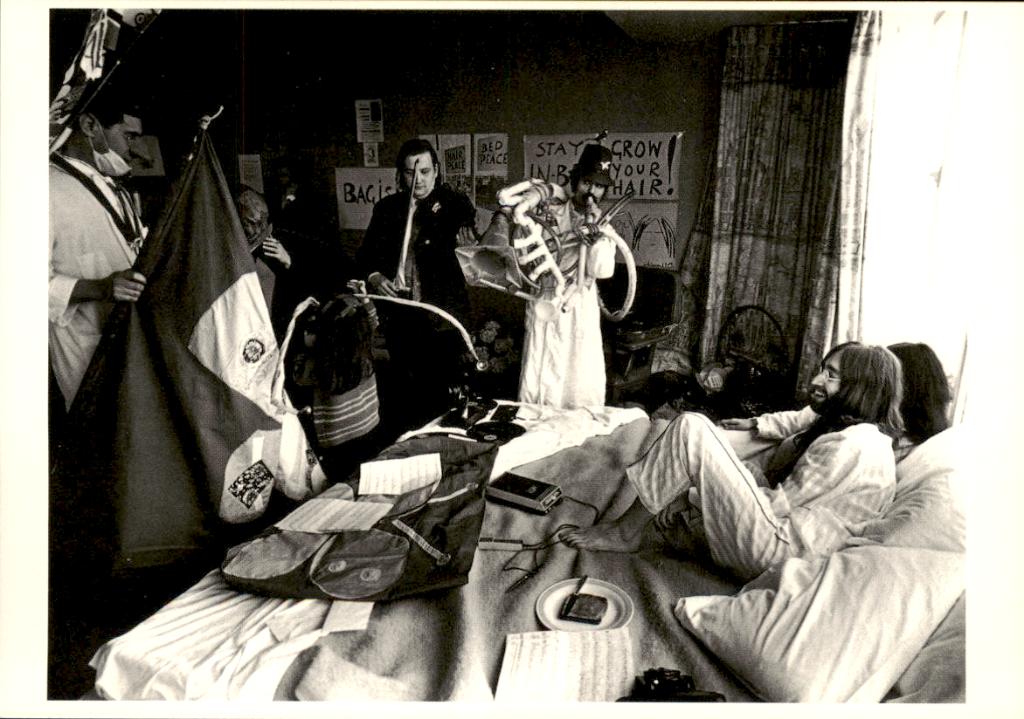 John Lennon en Yoko Ono, Hilton Amsterdam, Verzamelen, Verzenden, 1980 tot heden, Ongelopen, Sterren en Beroemdheden