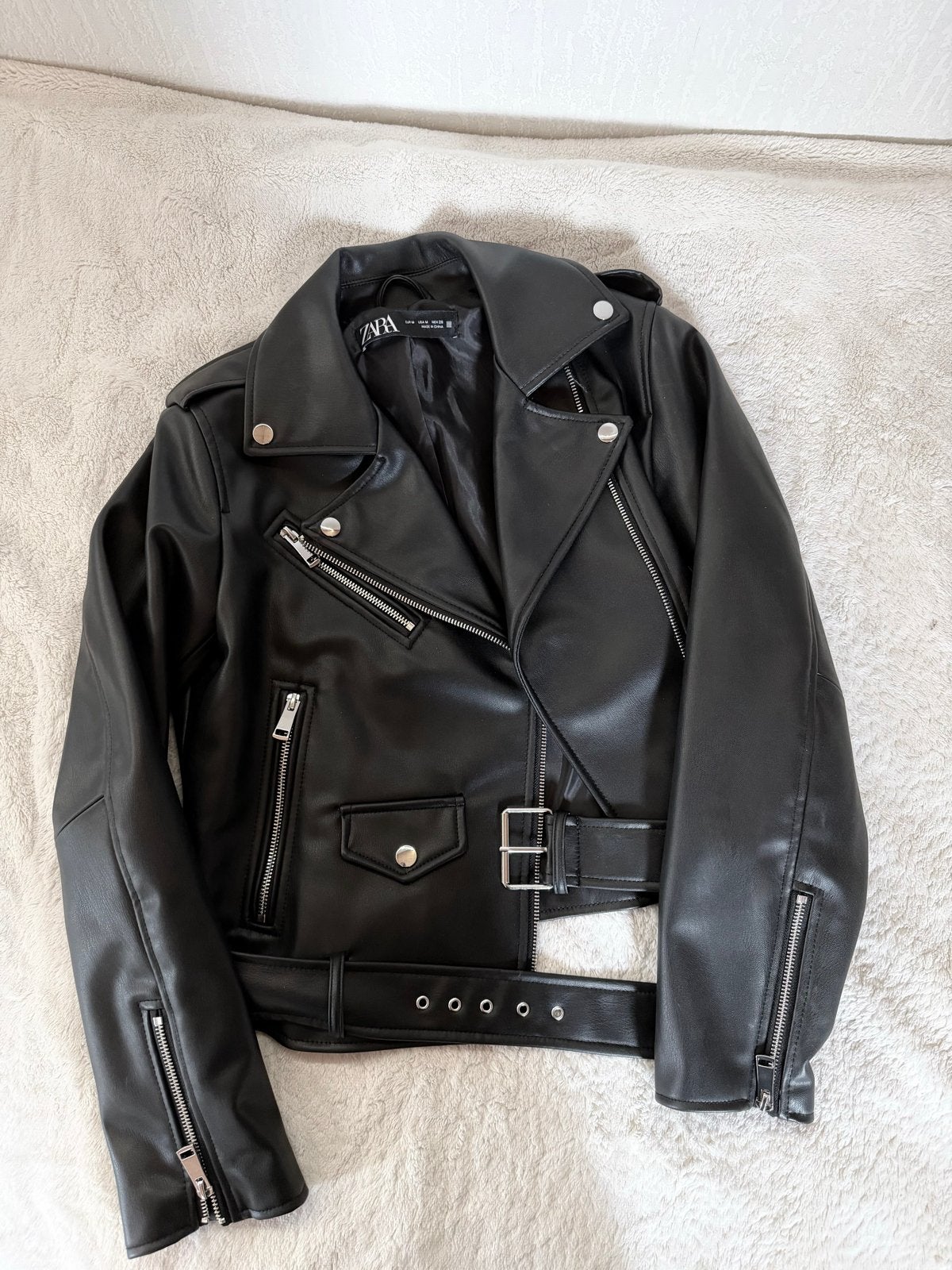 Zwarte Zara bikerjack van imitatieleer, Maat 38/40 (M), Zwart, Nieuw, Ophalen of Verzenden