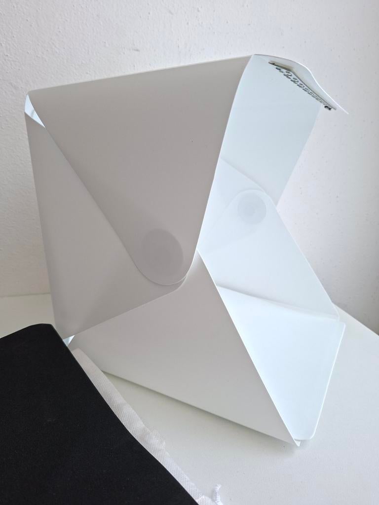 Opvouwbare Fotostudio met LED Verlichting en 2 Achtergronden, Ophalen, Zo goed als nieuw, Complete fotostudio