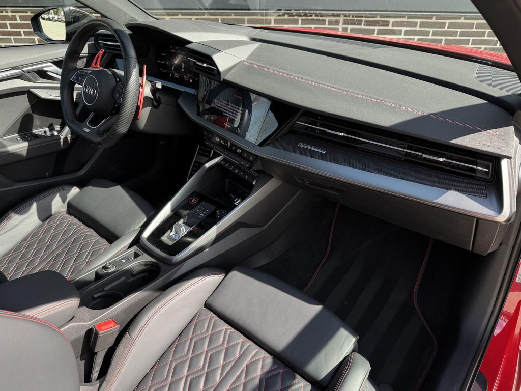 Audi S3 2.0 TFSI Quattro NAP, PANO, Massage, B&O, Dodehoek, Automaat, S3, Gebruikt, 4 cilinders