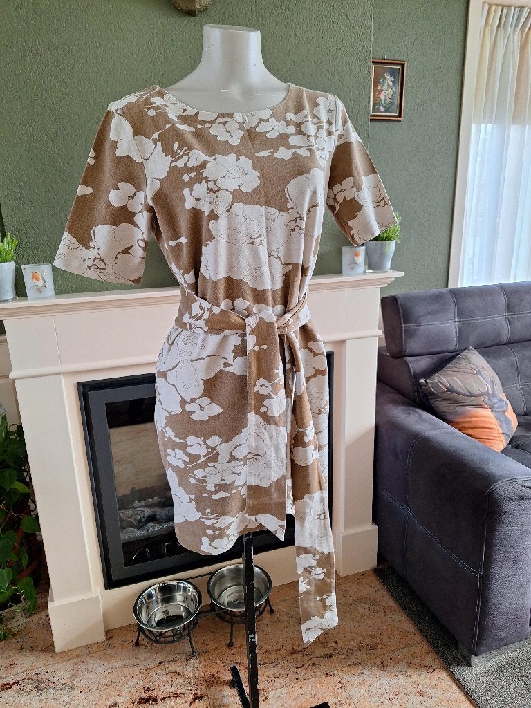 Purdey mooie bruin crème jurk riem M 38 40, Maat 38/40 (M), Bruin, Verzenden, Zo goed als nieuw