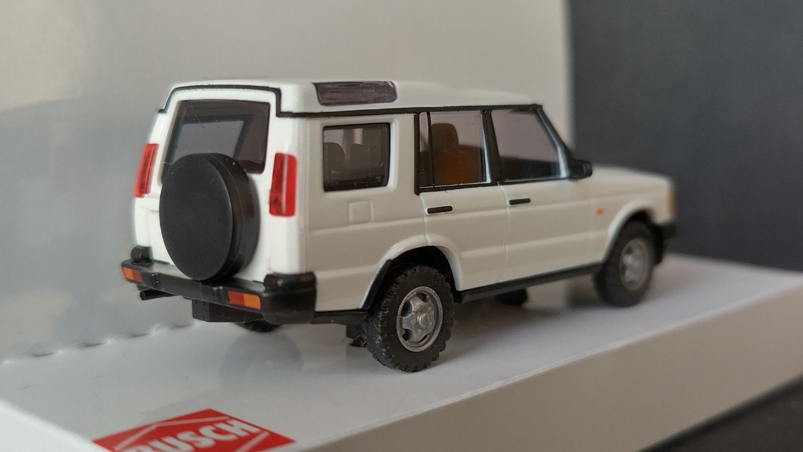 Land Rover Discovery mk1 White 1:87 Busch Pol, Overige merken, Auto, Verzenden, .