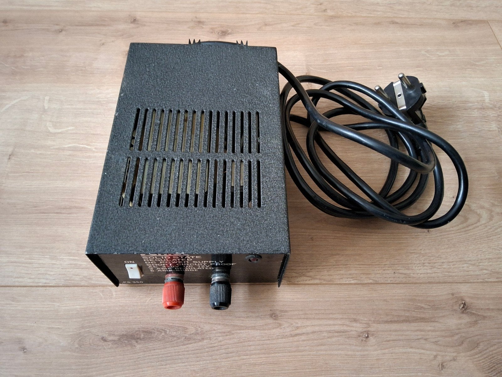 Veritas PS-350 Gereguleerde DC Voeding 12V 3A, Ophalen