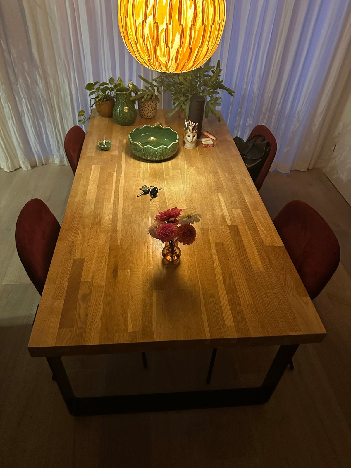 Massief eiken eettafel met stalen onderstel (180x90cm)