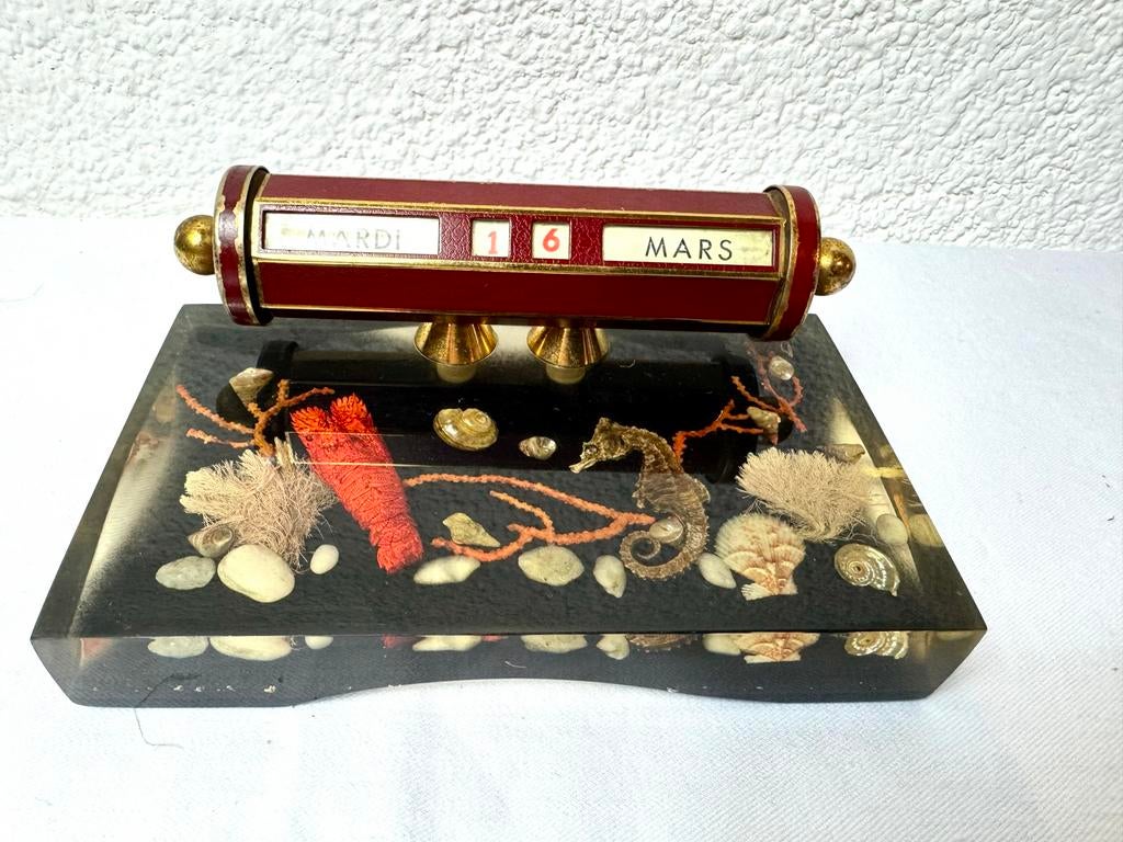 Vintage Tafelkalender met Zeepaardje, Schelpjes en Koraal, Gebruikt, Wekker of Tafelklok, Ophalen of Verzenden, V