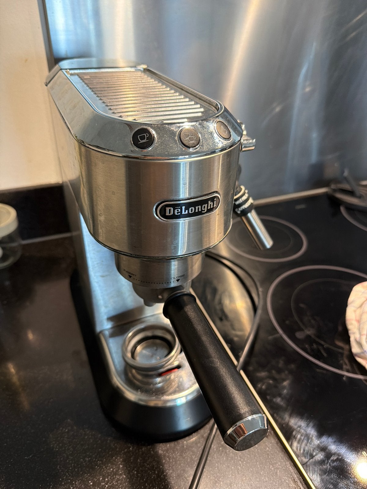 DeLonghi Dedica espressomachine - Compact en stijlvol, Afneembaar waterreservoir, Gebruikt, Espresso apparaat, Gemalen koffie