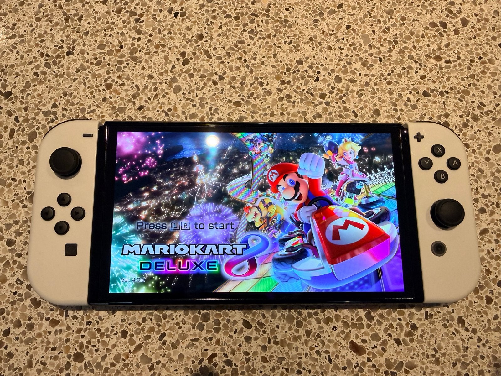 Nintendo Switch OLED incl. 2 extra Joy-Cons en case, Ophalen of Verzenden, Zo goed als nieuw, Met 3 controllers of meer, Switch OLED
