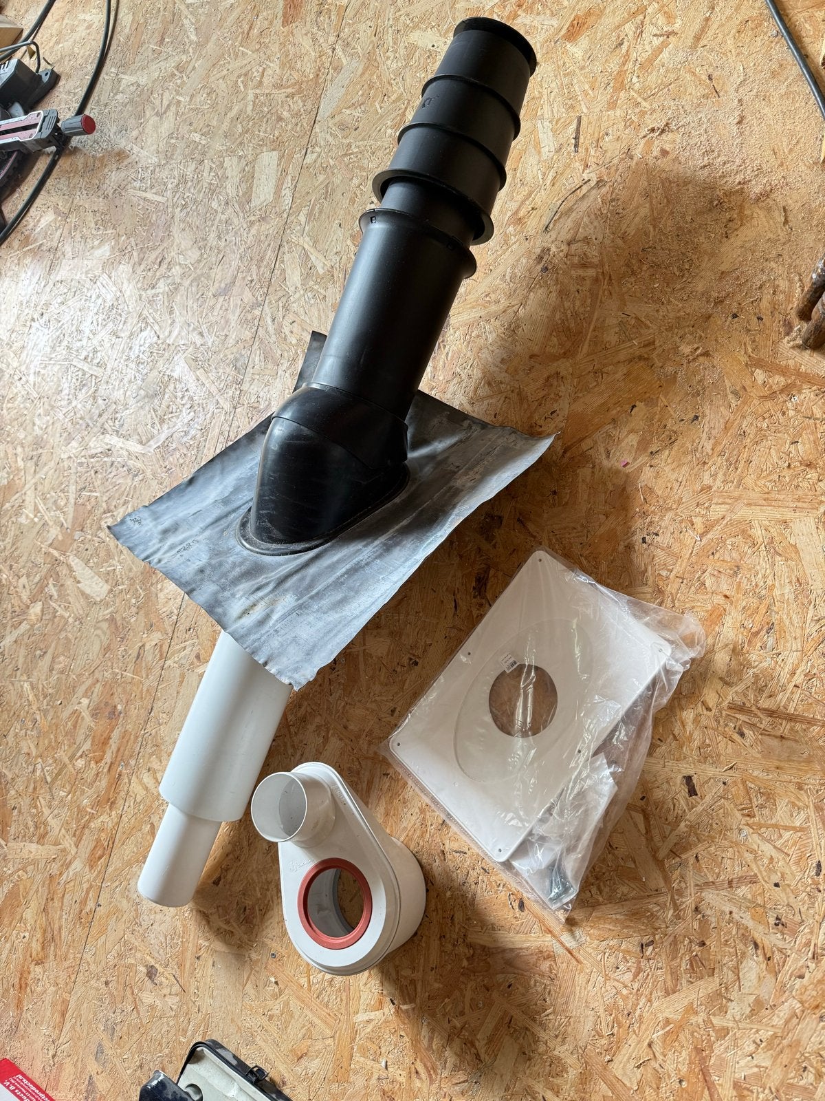 Dakdoorvoer voor hr-ketel - set, Doe-het-zelf en Verbouw, Buizen en Afvoer, Ophalen, Pvc, Overige typen, Zo goed als nieuw