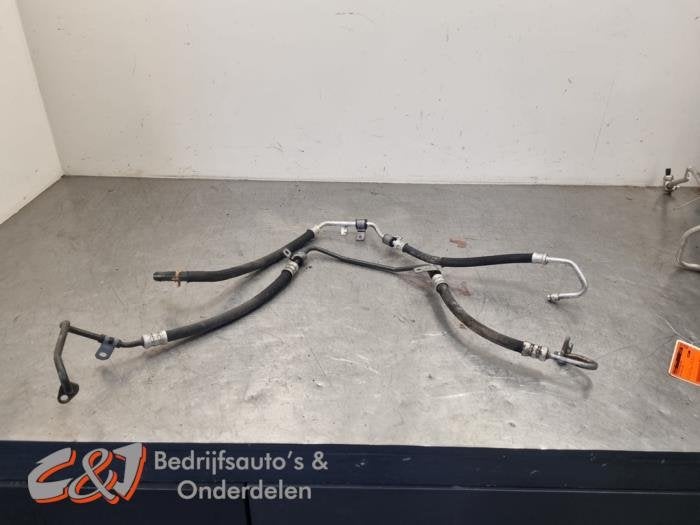 Stuurbekrachtiging Leiding van een Opel Vivaro, Gebruikt, -, -, Opel