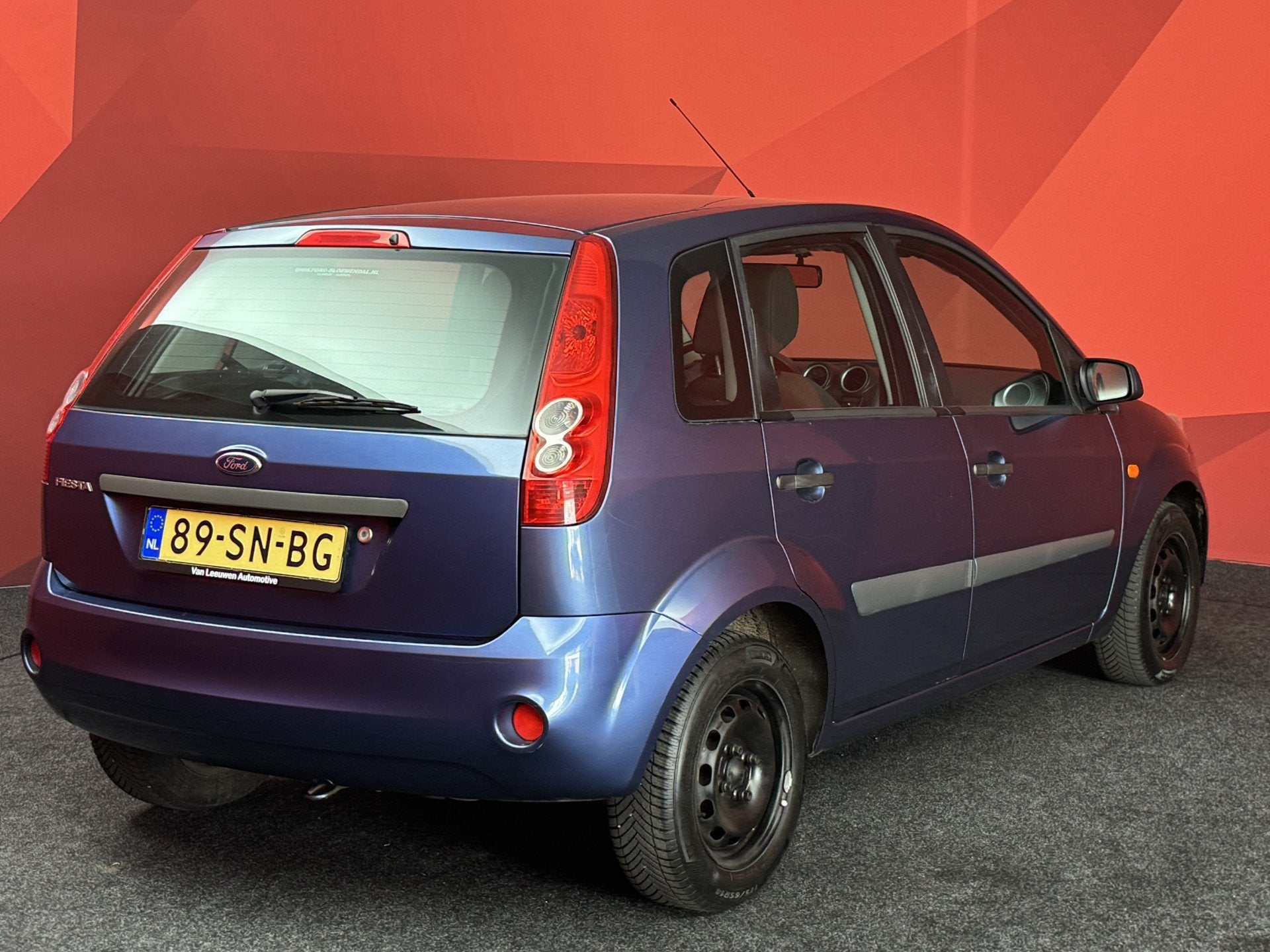 Ford Fiesta 1.6-16V Futura | Airco | Radio CD | APK 02-04-20, Voorwielaandrijving, 1596 cc, Zwart, 4 cilinders